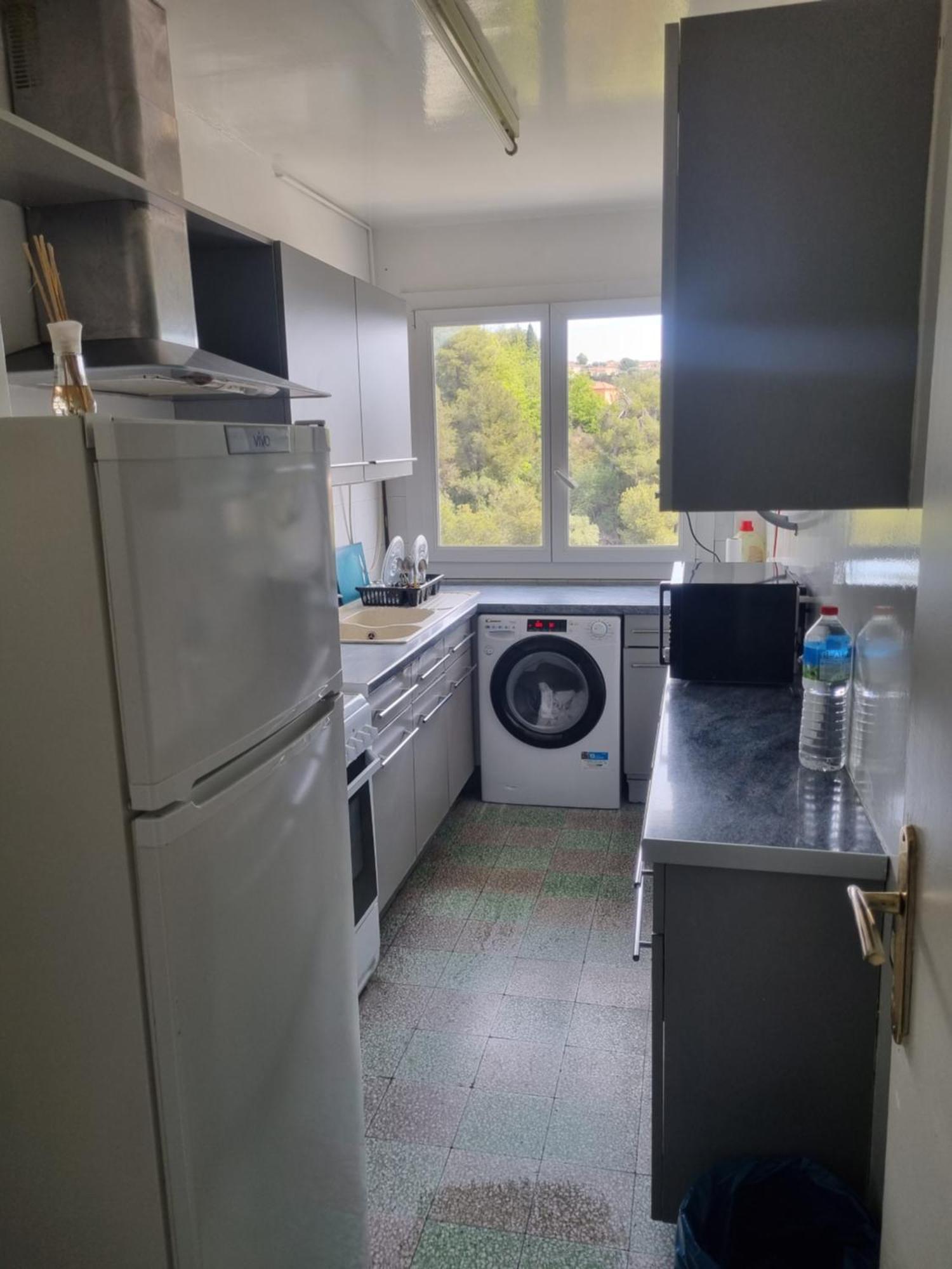 New Cheap Private Room, Kitchen , Overwieuw Sea,Tram On Spot, 12 Minutes From Nice Train Station With Tram , Beach In 17 Min Tram , Chambre Privee Pas Cher, Cuisine Equipee , Tram Sur Place, Apercu Mer, 12 Min De La Gare De Nice Avec Le Tram, 17 Min 外观 照片