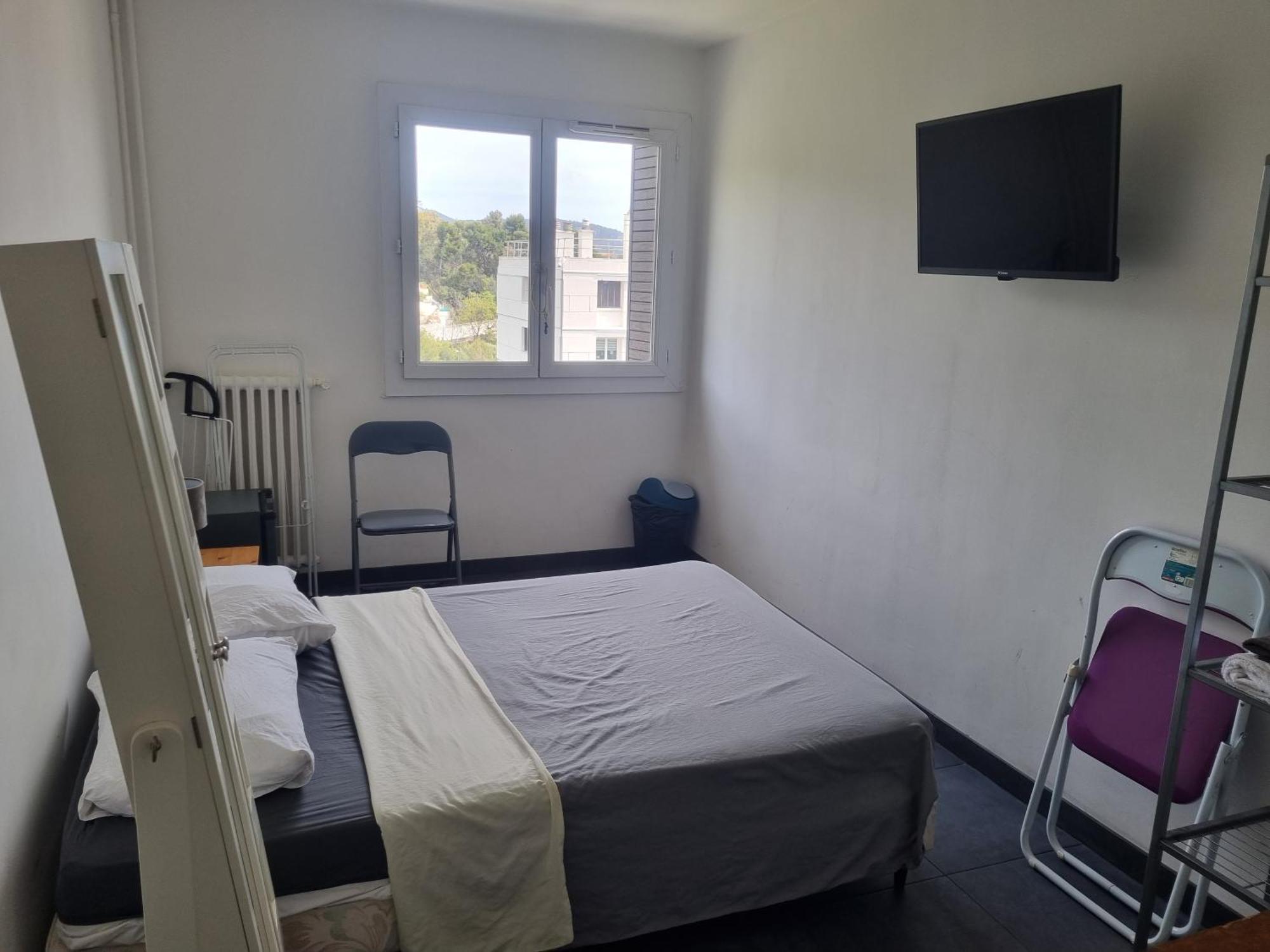 New Cheap Private Room, Kitchen , Overwieuw Sea,Tram On Spot, 12 Minutes From Nice Train Station With Tram , Beach In 17 Min Tram , Chambre Privee Pas Cher, Cuisine Equipee , Tram Sur Place, Apercu Mer, 12 Min De La Gare De Nice Avec Le Tram, 17 Min 外观 照片